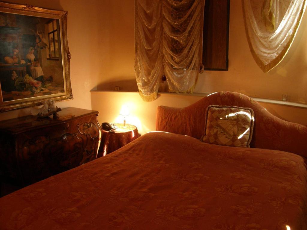 Hotel Castello Di Vigoleno Chambre photo