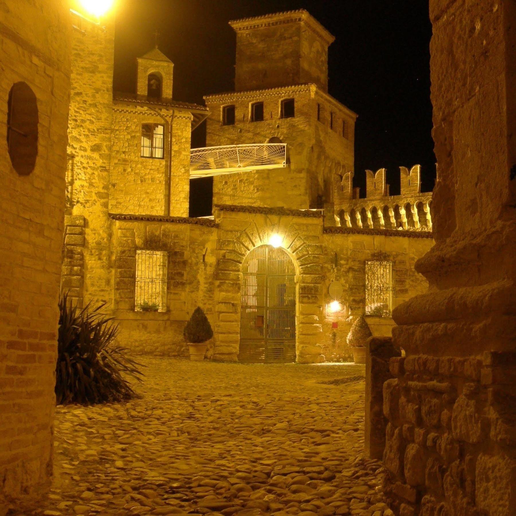 Hotel Castello Di Vigoleno Extérieur photo